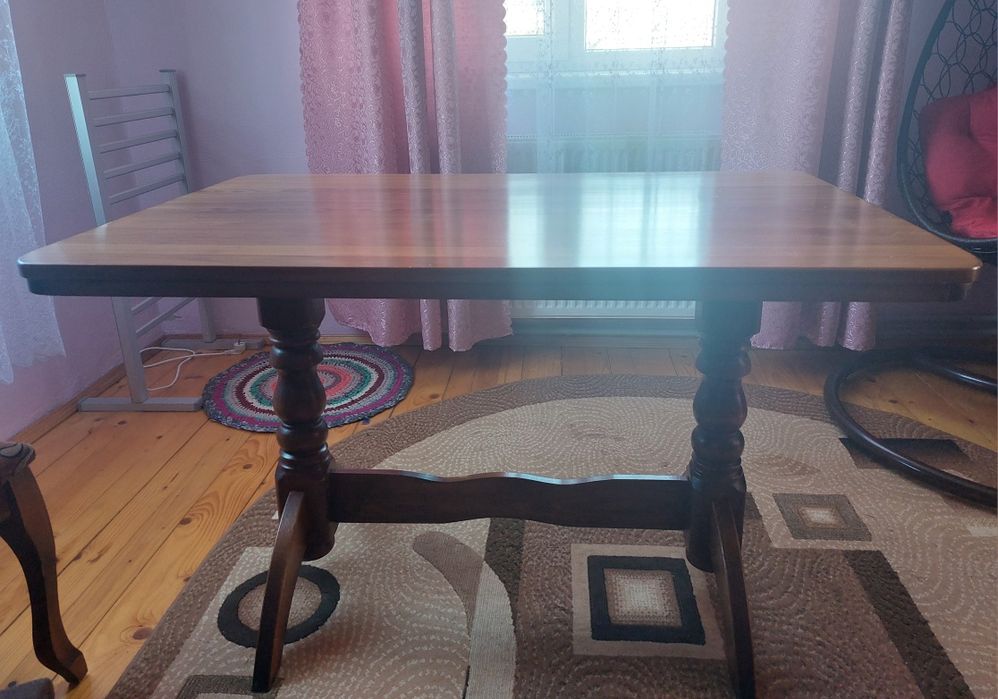 Продам дерев'яний стіл