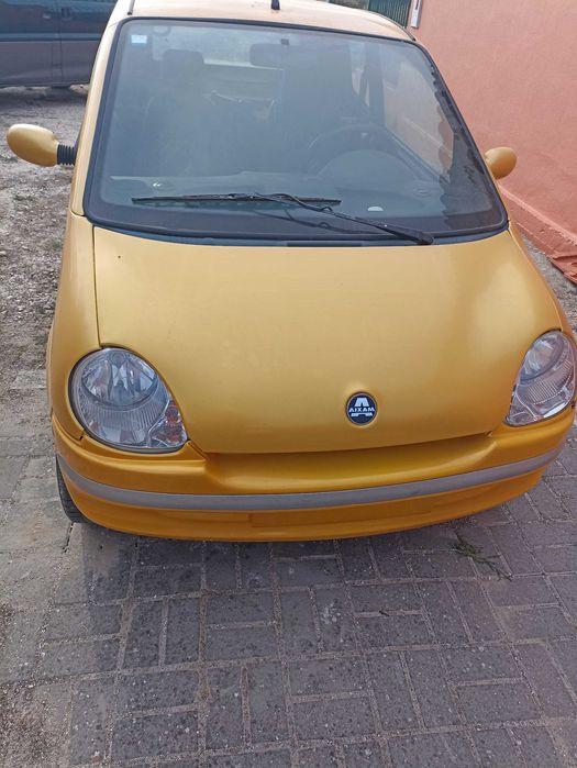 Carro pequeno aixam em bom estado de garagem sempre