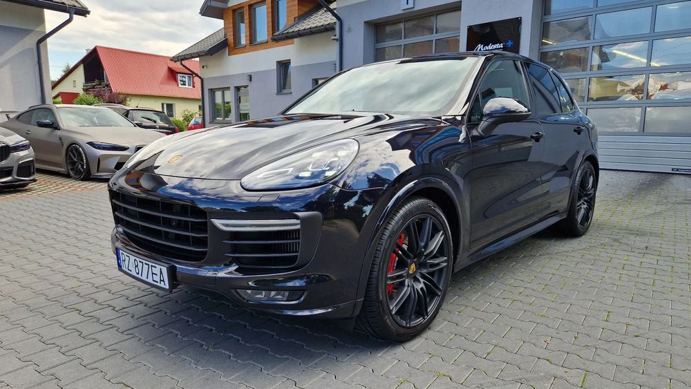 Porsche Cayenne Porsche Cayenne GTS 440 KM