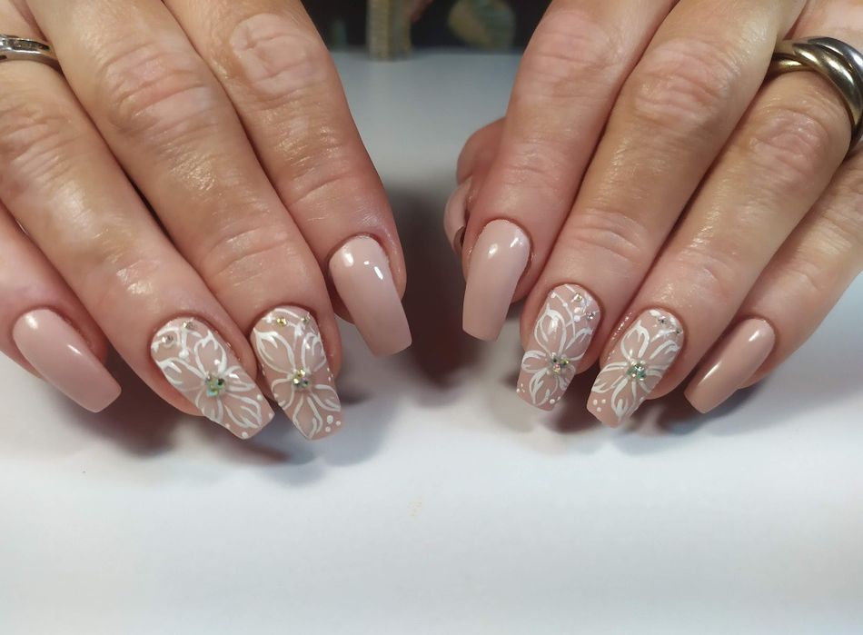 Наращивание- от 700! Ул.  Орловская -1Б Свет есть.