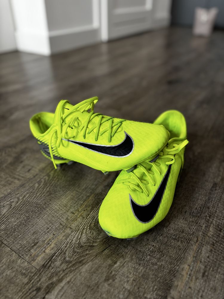 Nike mercurial zoom vapor