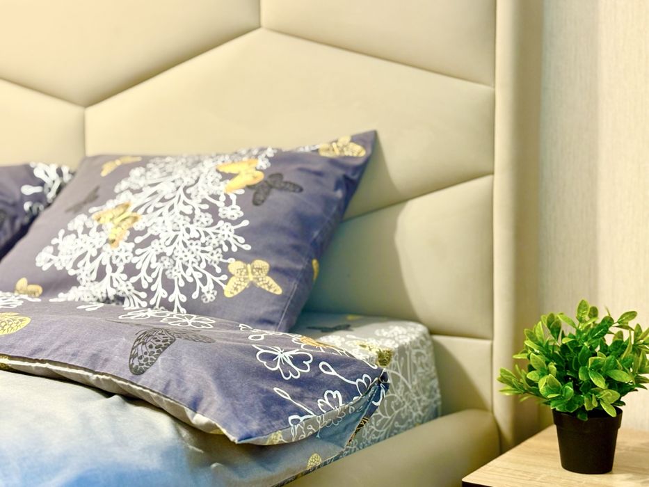 (7)Квартира посуточно подобово Госпіталь Культури 5 проспект Науки