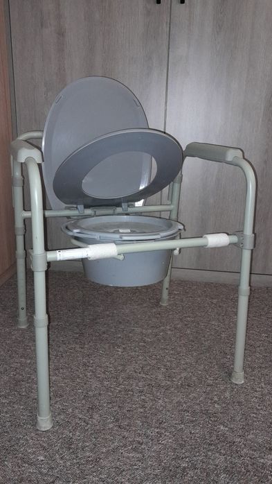 Стілець туалетний Doctor Life