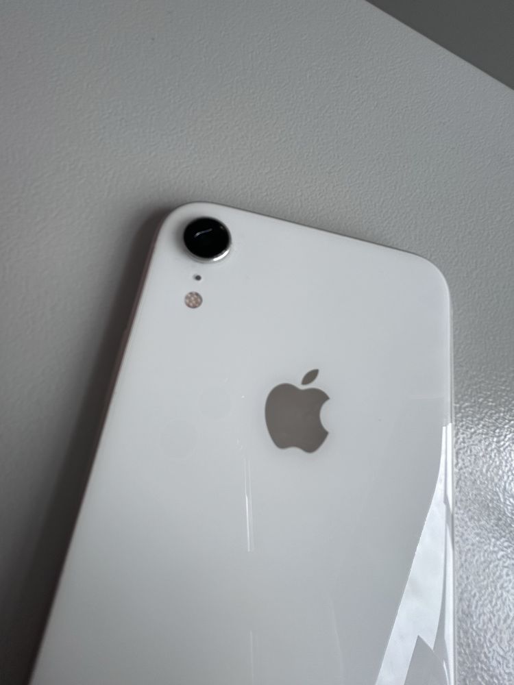 iPhone XR 64 GB.