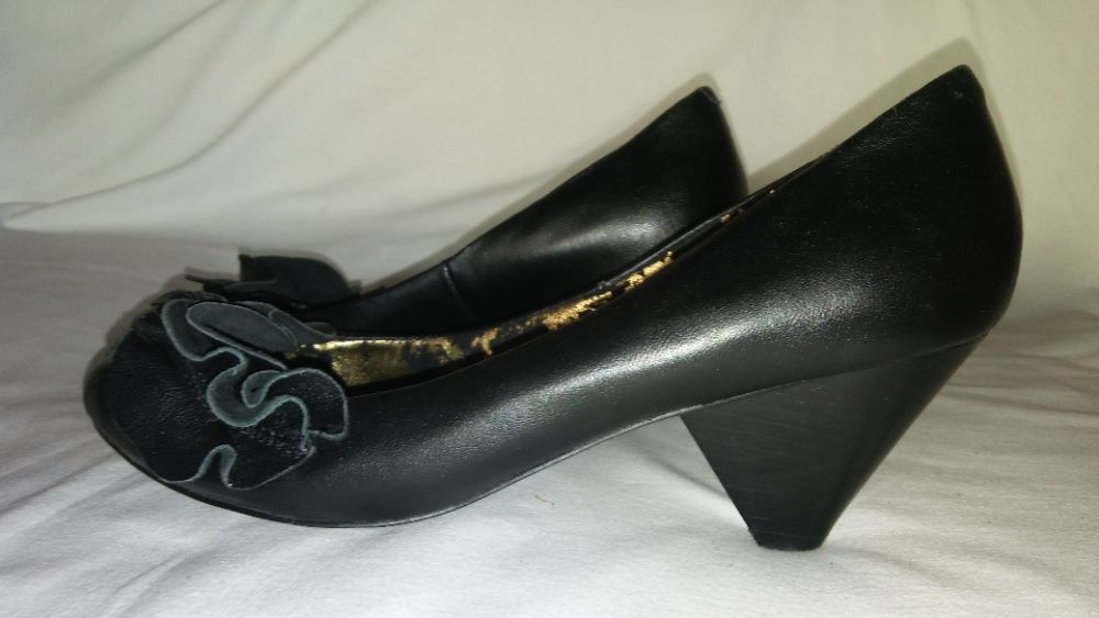Wide fit roz.38,5, dł wkł.25,5 cm- skóra - stan bdb