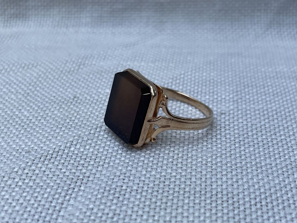 Серебряное кольцо с топазом (Русские самоцветы)