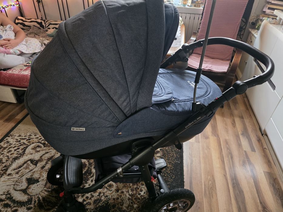 Sprzedam wózek 3w1 Adamex Pajero stan bardzo dobry dużo dodatkow