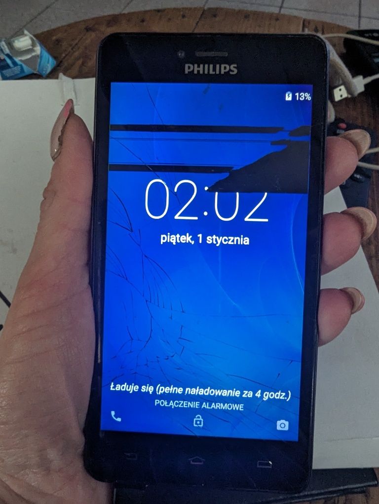 Philips telefon uszkodzony ekran