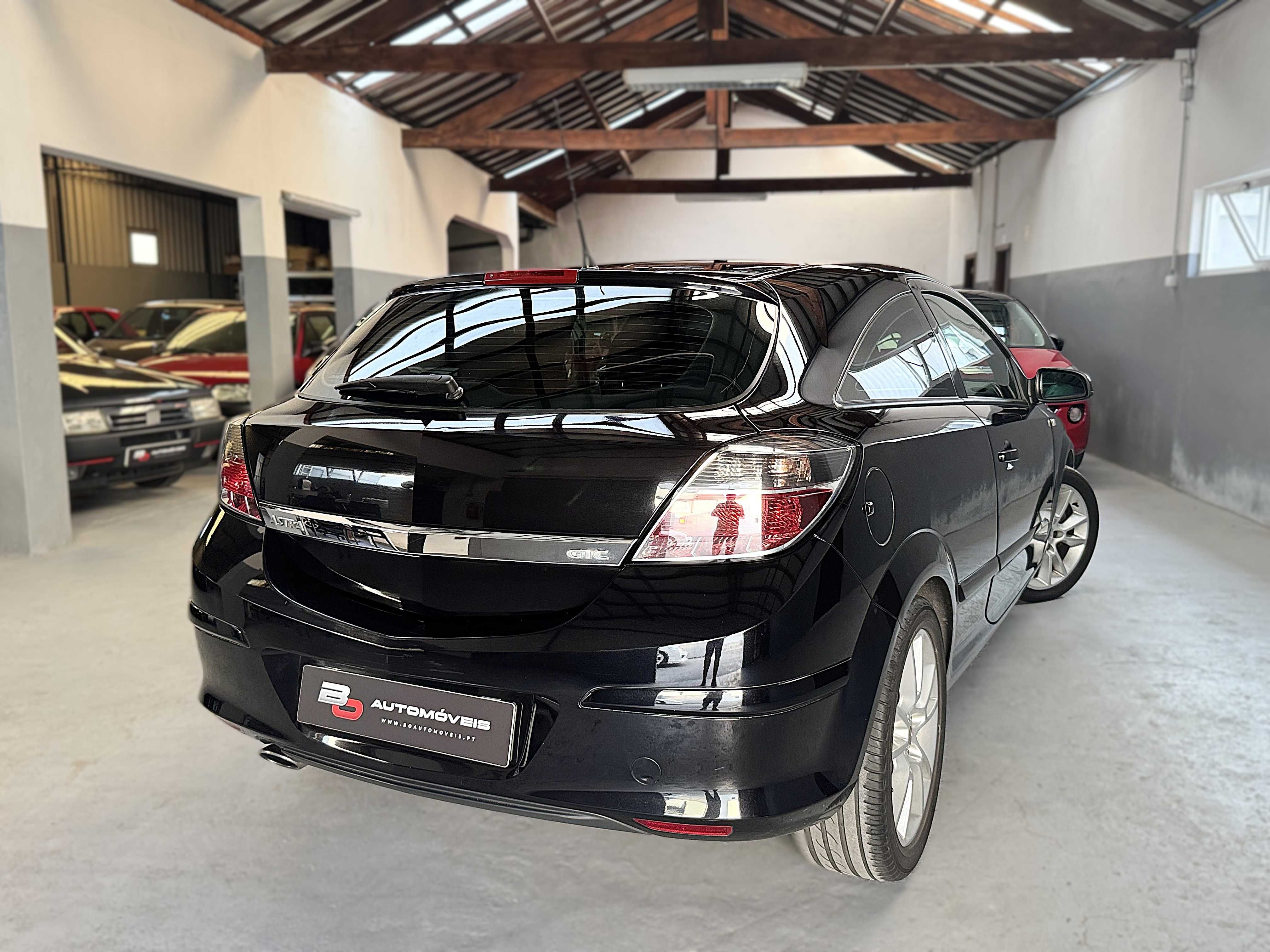 Opel Astra GTC 1.9 CDTI RESERVADO