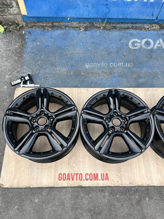 Goauto диски Minicoper 5/120 r18 et52 7,5j dia72,6 в чорному кольорі