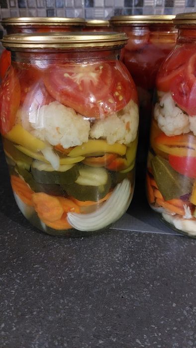 Консервація,лечо,баклажани,борщ.заправка,гриби,помідори,аджика