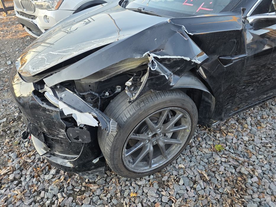 Tesla Model 3 (задній) Львів , рік 2019