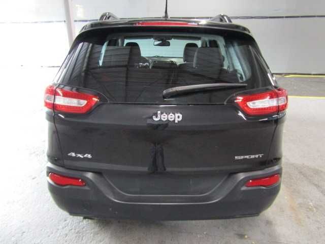 Продам Jeep Cherokee Sport 2016 р