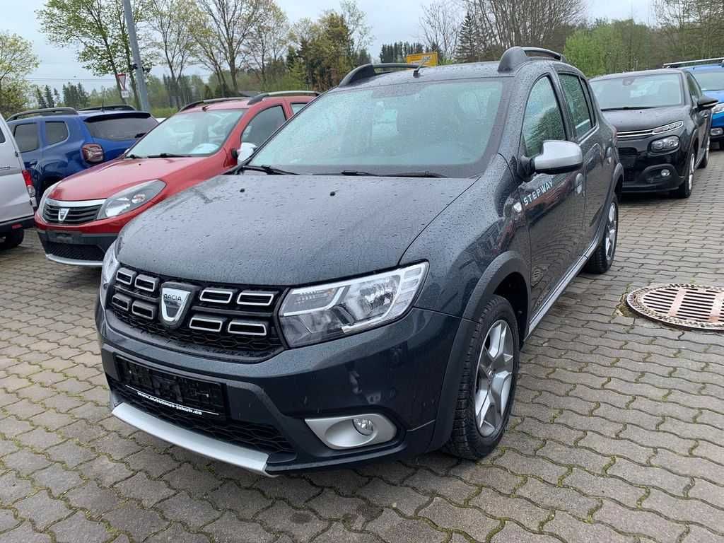 Бампер передній Dacia Sandero Stepway разборка Дачія Степвей запчастин