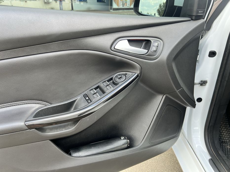 Ford Focus 3 electric 2018 год 33 kw в RS обвесе