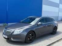 Opel Insignia 2.0 CDTI 160KM Panorama Dach Xenon Hak Alu 17 Climatronic