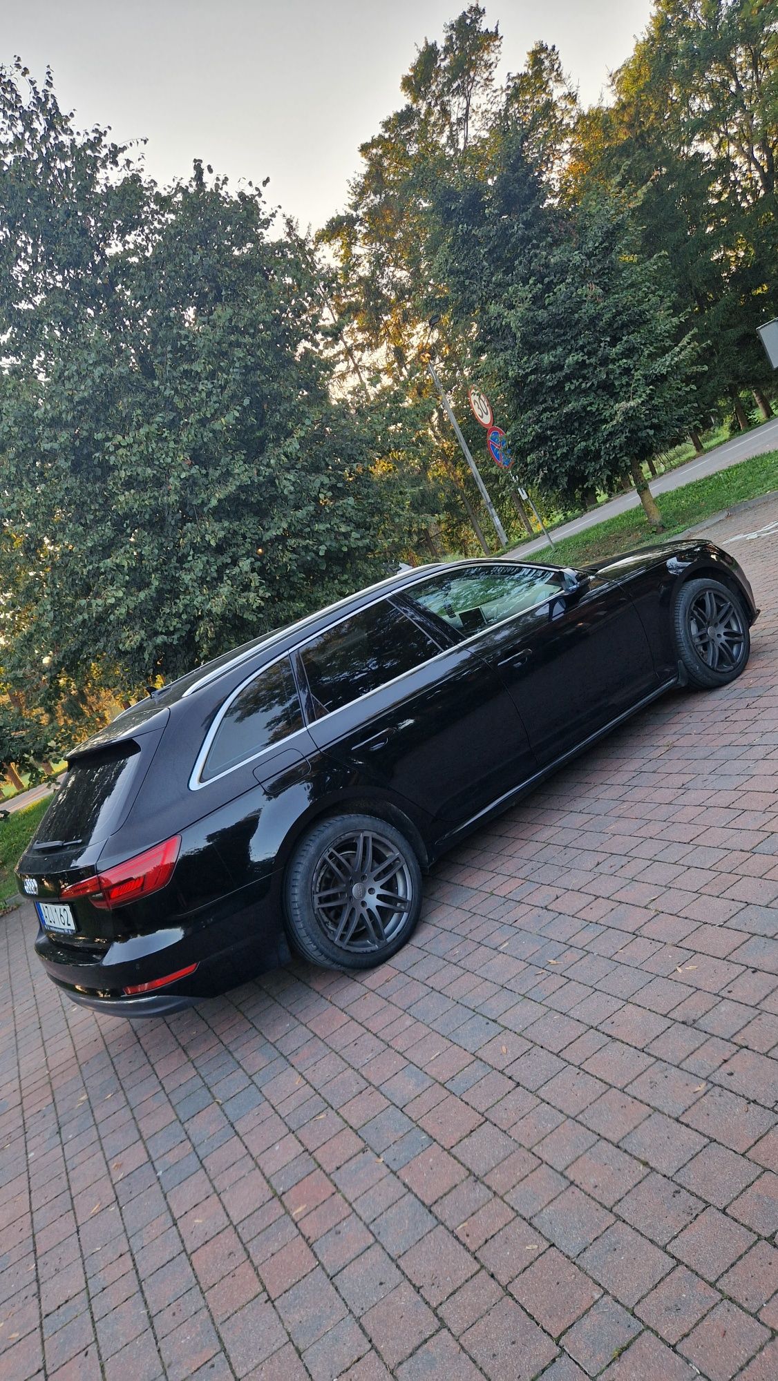 Audi A4 B9 2.0 TDI 190 km Ultra S tronic Virtual Full Led Radary