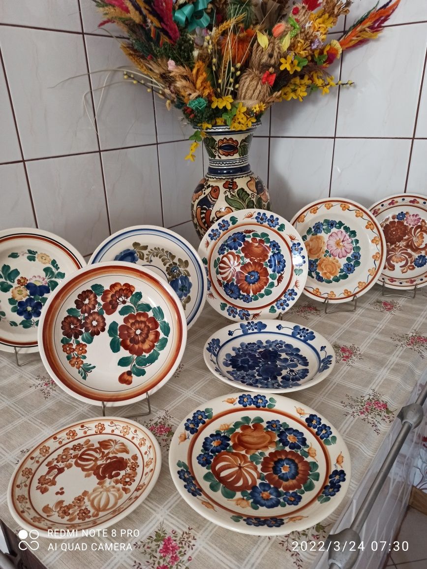 Ceramika własnoręcznie malowana talerze i dzbanki