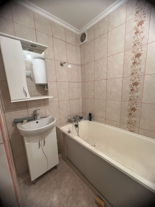 Продам 1 ком. на 3 этаже в кирпичном доме(Sher)