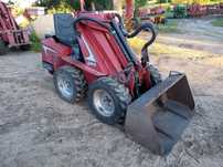 Avant Multi Teleskopic Mini Ładowarka 4x4