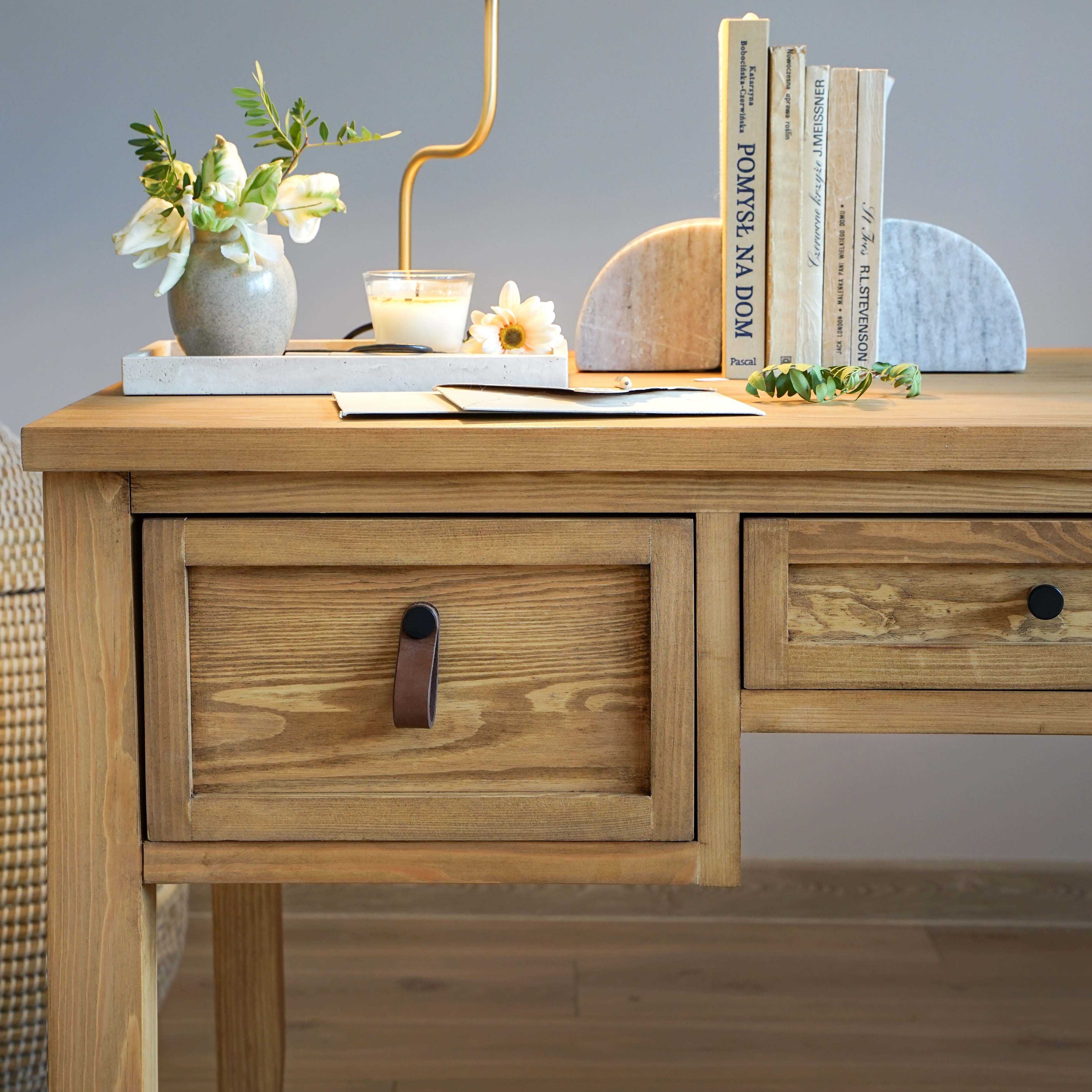 Nowoczesne biurko z drewna sosnowego do mieszkania, dom