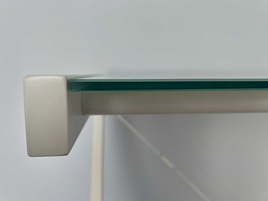 Sprzedam metalowe biurko o ciekawej linii do domu/biura