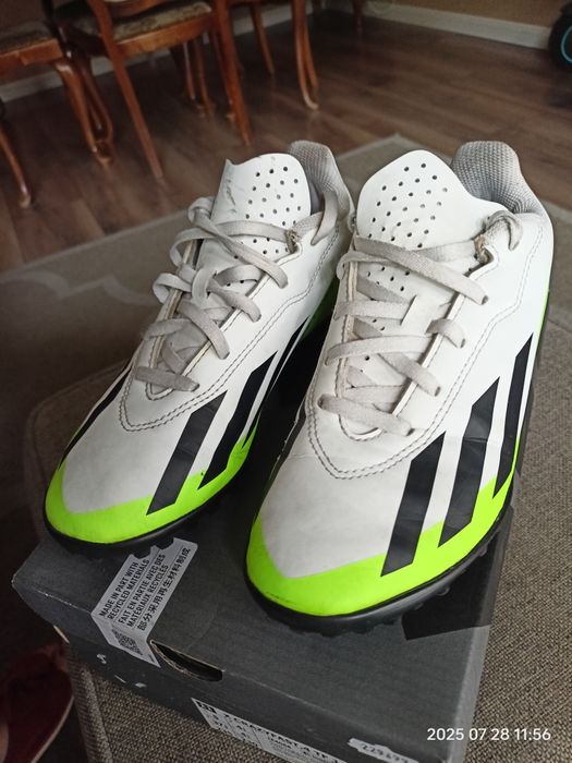 Orlik Turfy ADIDAS X Crazyfast.4 TF J  37 1/3
X CRAZYFAST.4 TF J I