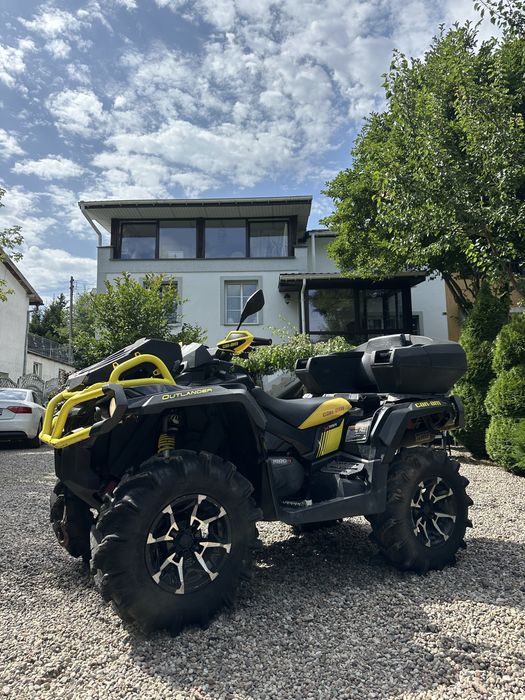 Quad CAN-AM Outlander