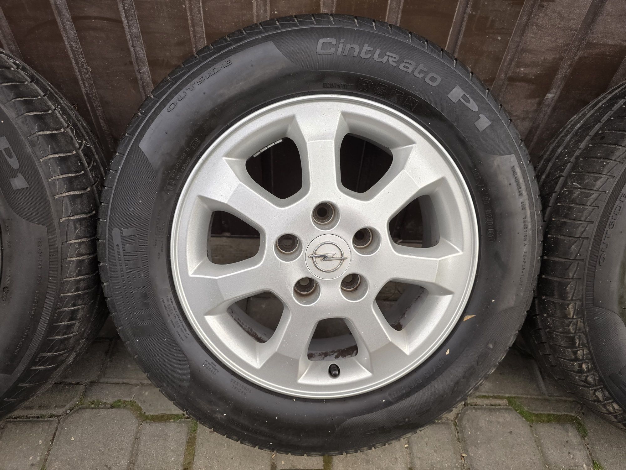 Felgi z oponami 195/65R15 Opel Zafira Vectra C 5x110 Astra H Signum