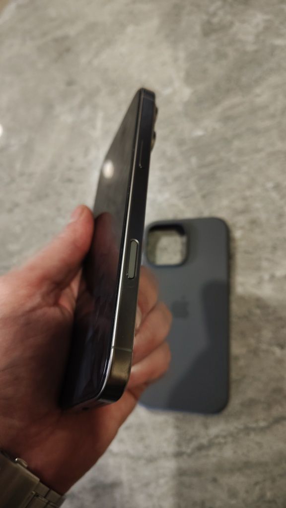 Iphone 16 pro max 12/256 Natural Titanium Newerlock