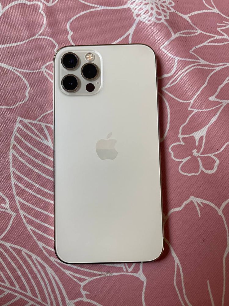 Продам IPhone 12 Pro