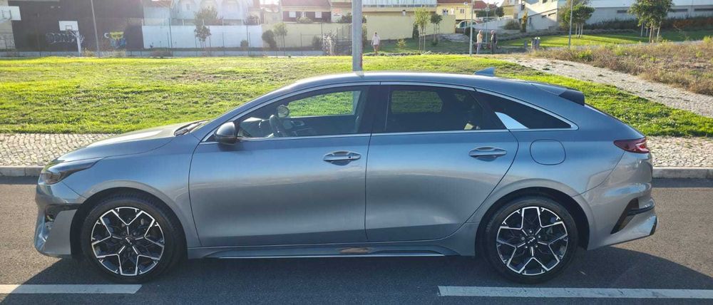 Kia Proceed 2022 1.0 T-Gdi. GT LINE (Versão MY2023 - última versão)