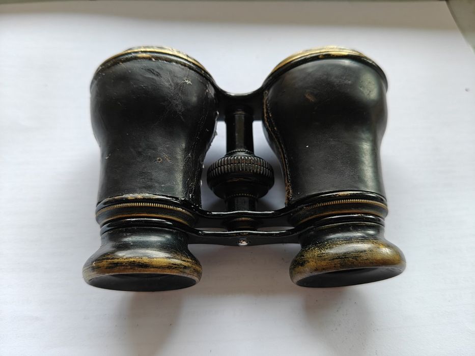 Винтажный театральный бинокль