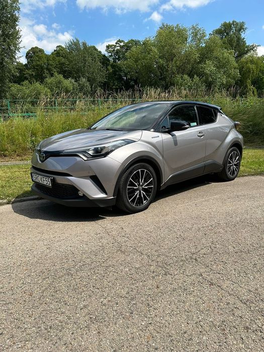 Toyota C-HR Toyota C-HR 1.8 Hybrid Selection 2018 • 95 000 km bogata wersja