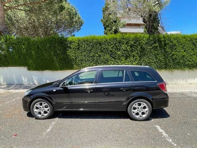 Opel Astra Station Wagon em bom estado
