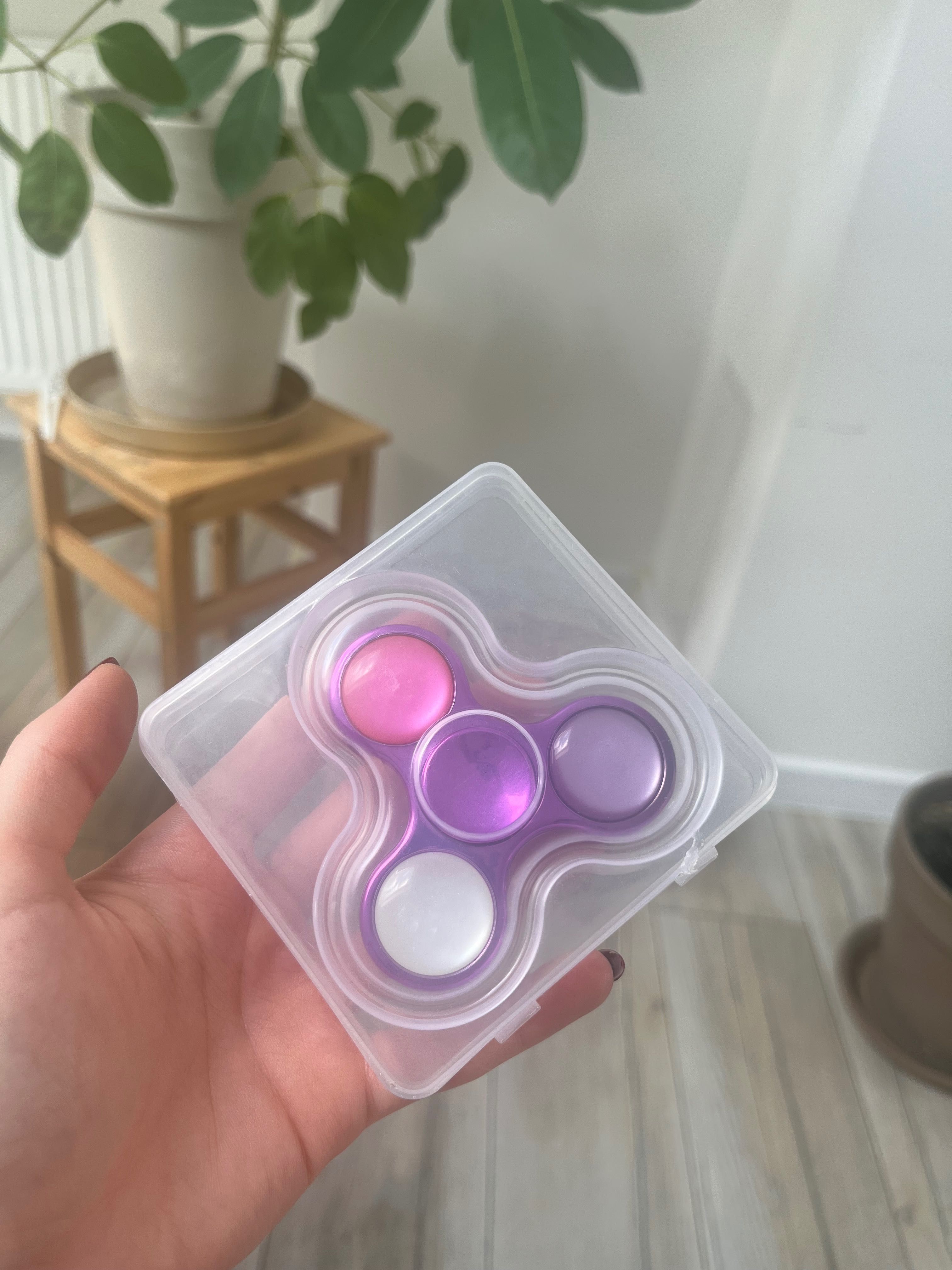 fidget spinner fioletowy różowy idealna zabawka dla dzieci