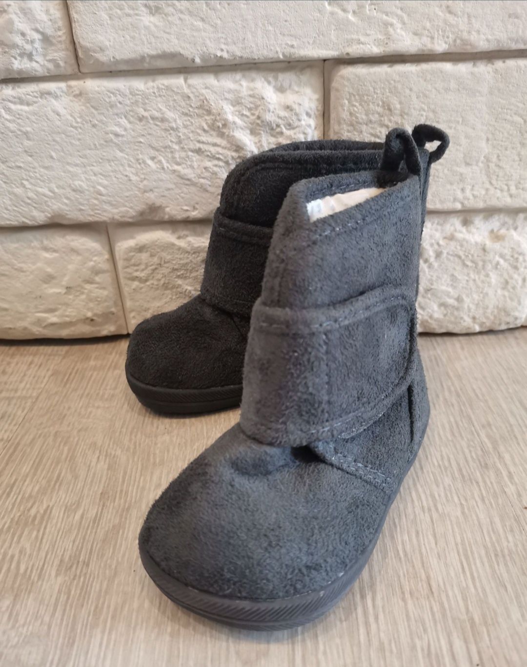 Sprzedam buty chłopięce 18-19