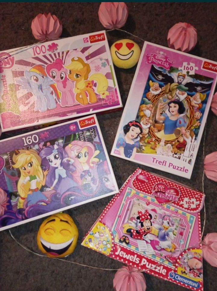 Puzzle,gry, książeczki+gadżety z bajek mega paka lampka emotka gratis
