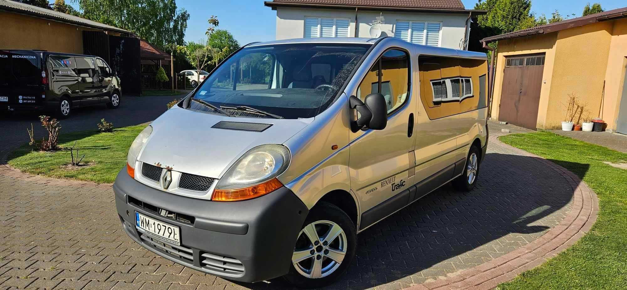 Renault trafic 1.9/ 100 km/2006 rok 9 osobowy/ doinwestowany