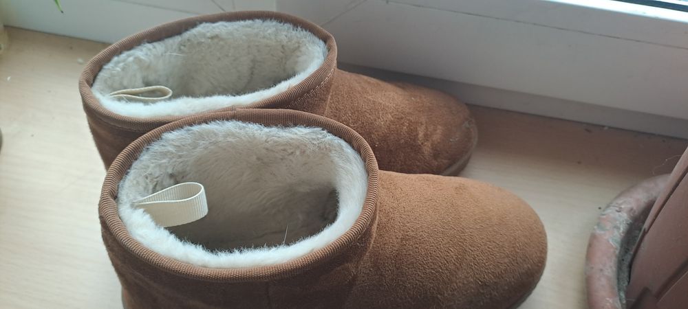 Зимние угги " PRIMARK "