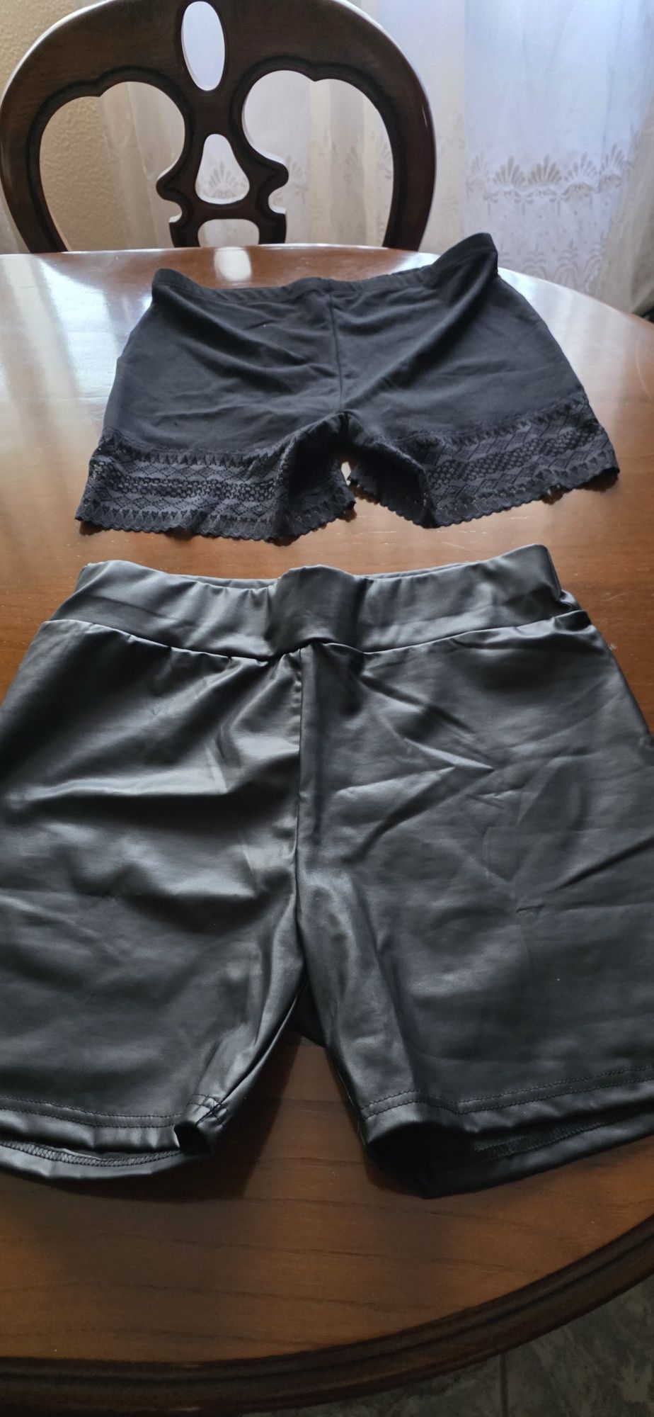 Calções de mulher. T. M e L