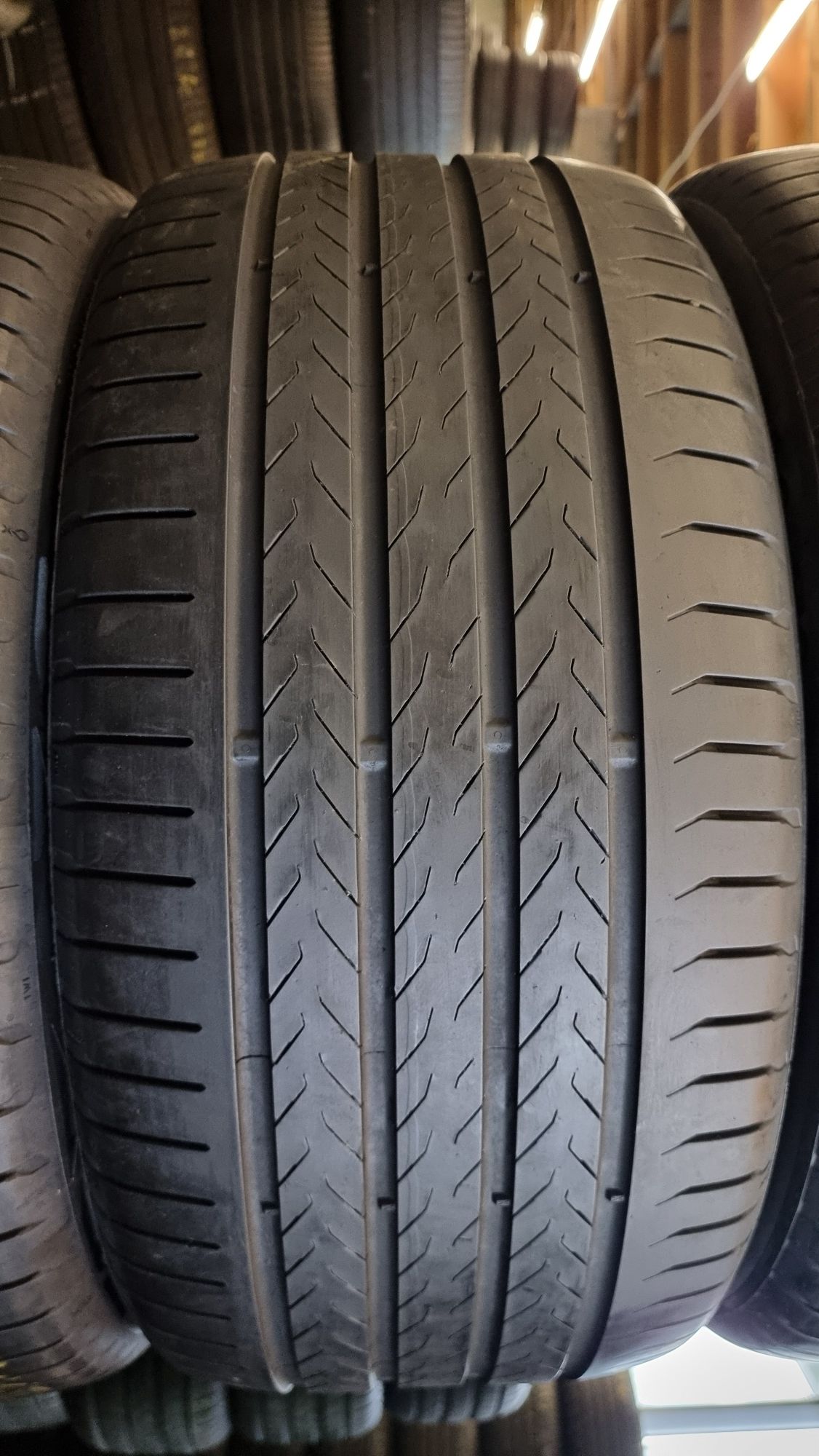 Шини літні 285х40хR20 Continental EcoContact6 Q MO / 4 Шт 95%Протектор
