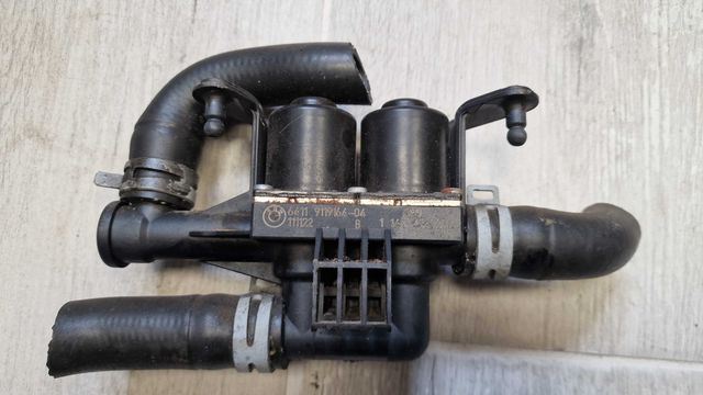 Elektrozawór Dodatkowa Pompa Wody BMW  F01  F07  F10  F11