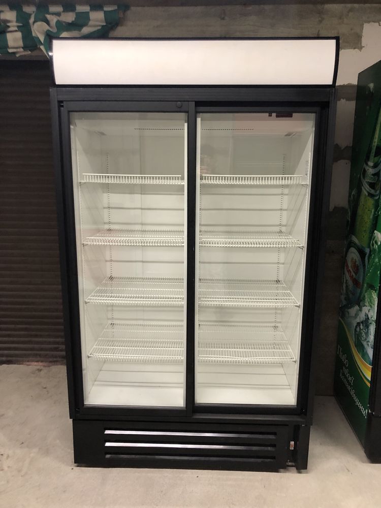Холодильний шкаф витрина ларь