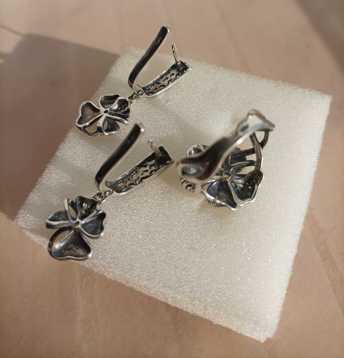Оригінальний срібний набір "Квітка" -  сережки + каблучка