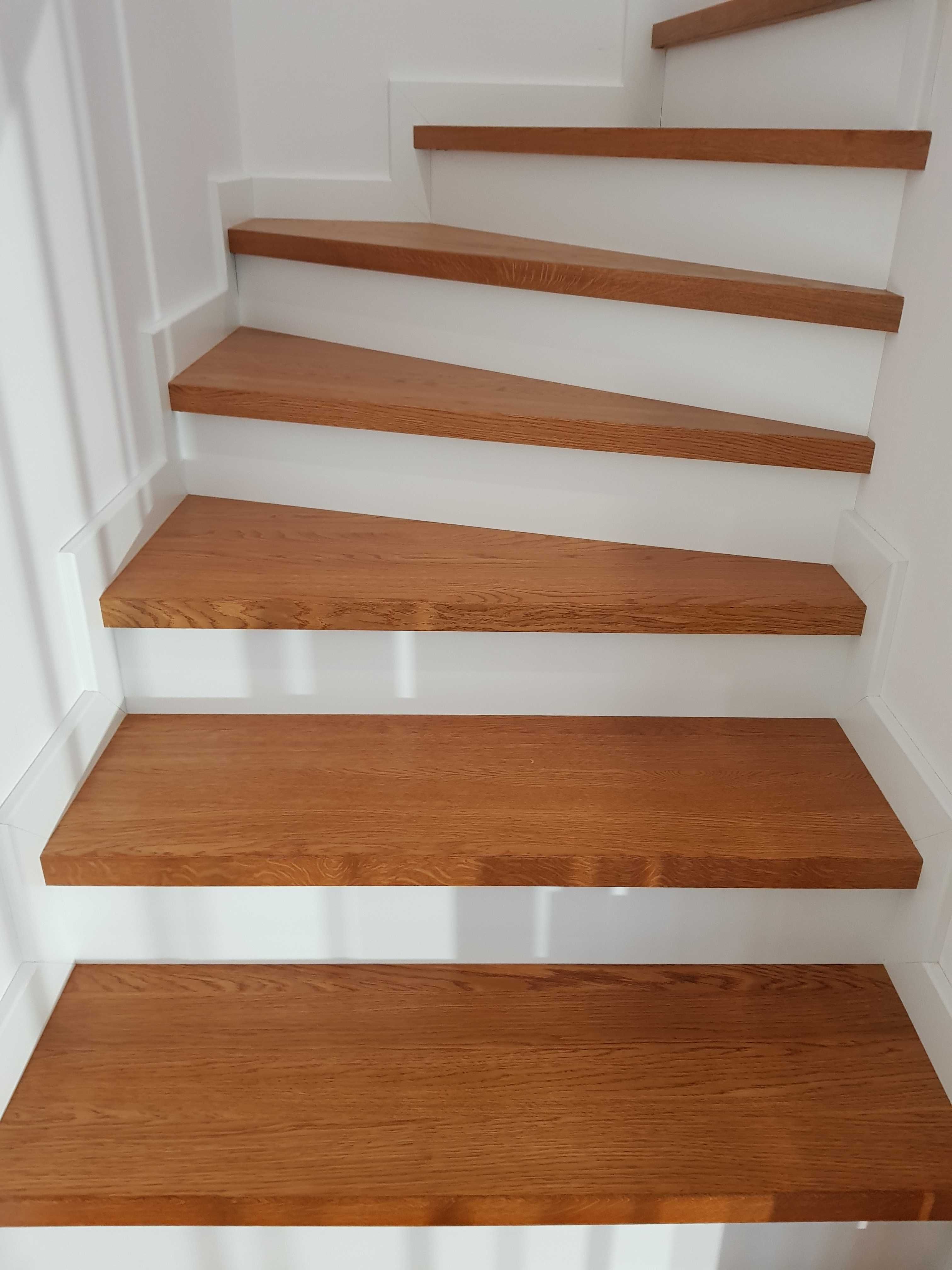 Schody drewniane , balustrady , trepy dębowe , usługi stolarskie