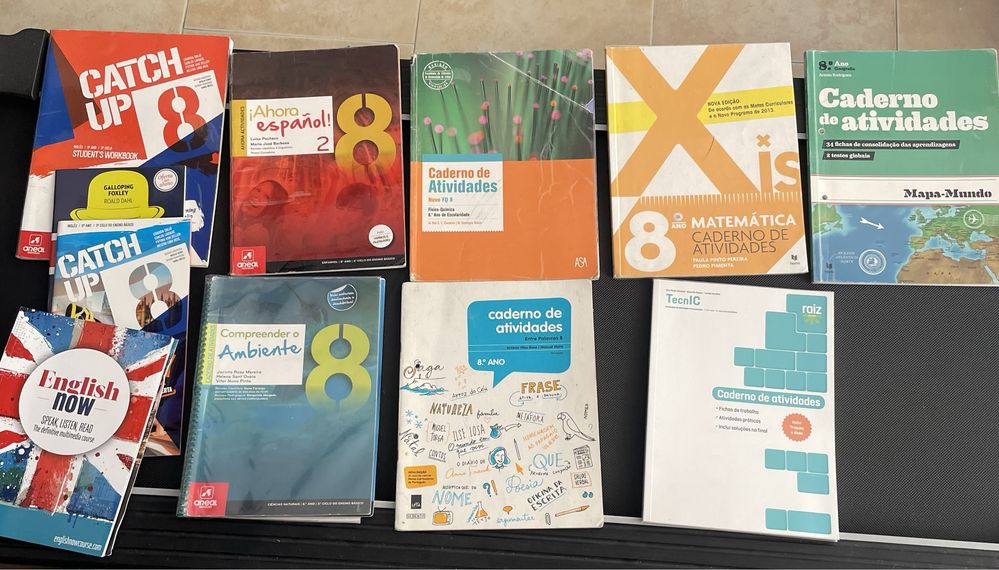 Vendo Livros escolares, atividades e de apoio 8, 9, ano