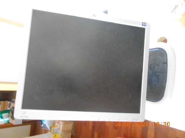 monitores hp,samsung,nec ATENÇÃO LER O ANUNCIO E VER AS FOTOS