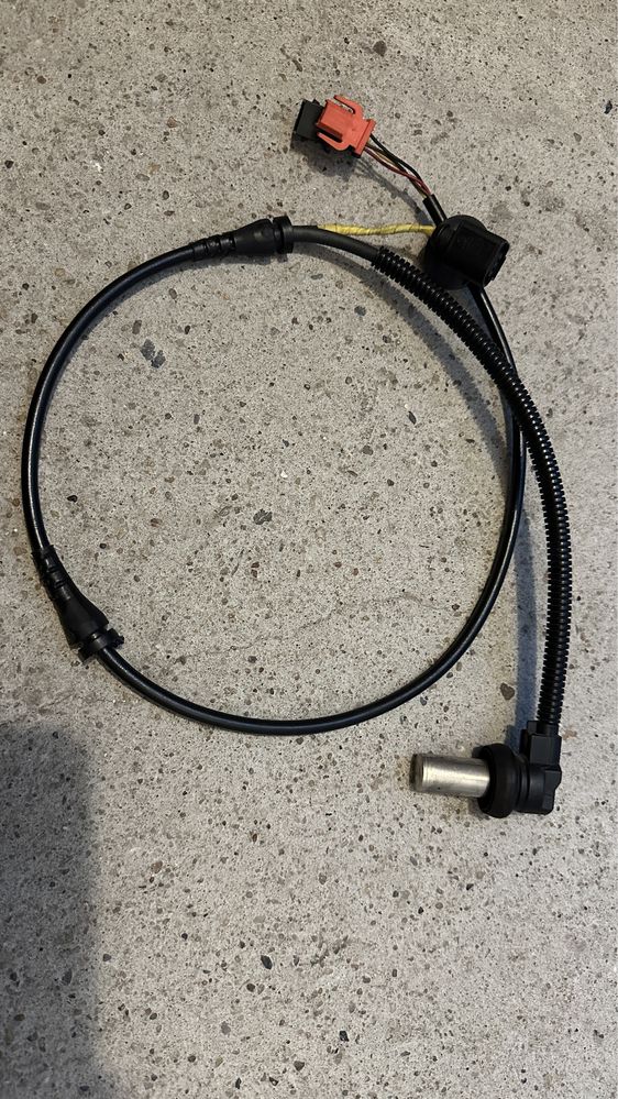 Vw passat b5 fl czujnik ABS oryginał, pasuje do wielu modeli.