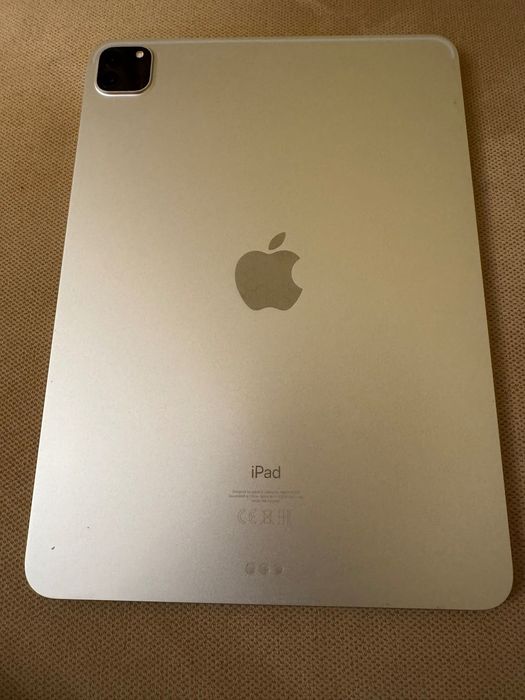 Apple iPad Pro 11" 128 GB 3generacji Wifi procesor M1 srebrny